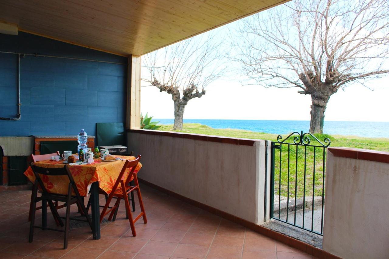House On The Sea Villa Mascali Exterior photo